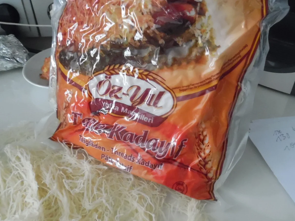 Spargel in Kadayifiteig mit Mango-Fenchel-Sellerie-Salat und Zitronen-Koriander-Mayonnaise - Rezept - Bild Nr. 2800