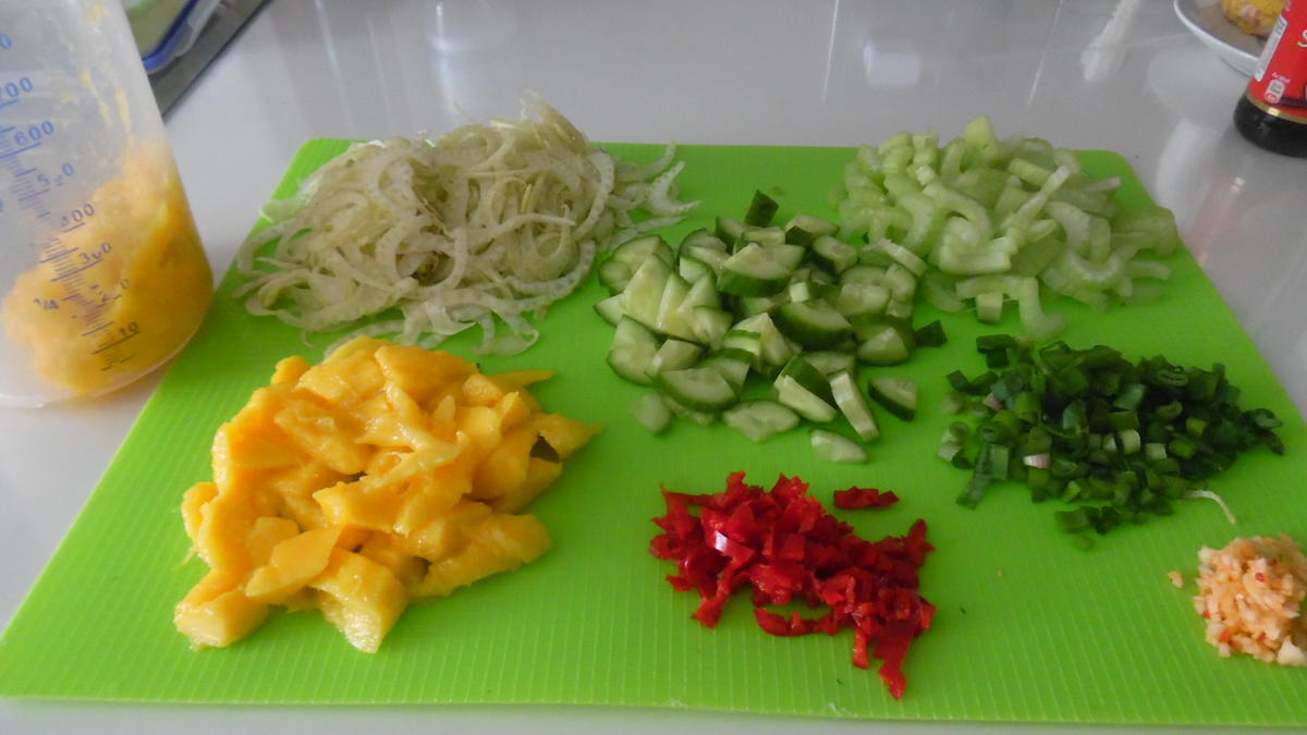 Spargel in Kadayifiteig mit Mango-Fenchel-Sellerie-Salat und Zitronen-Koriander-Mayonnaise - Rezept - Bild Nr. 2803