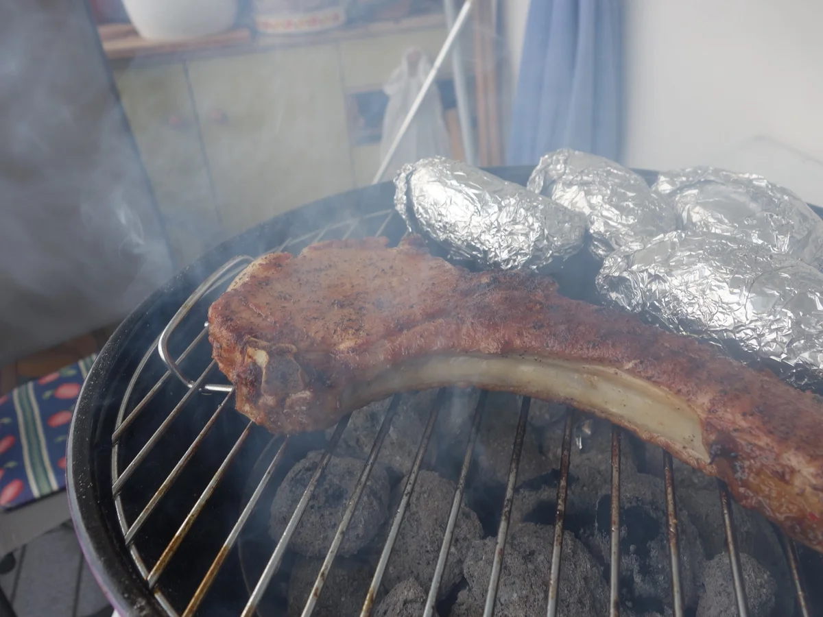 Rezept: Grillen: TOMAHAWK-STEAK Bild Nr. 2815 Grillen: TOMAHAWK-STEAK - Rezept - Bild Nr. 2815