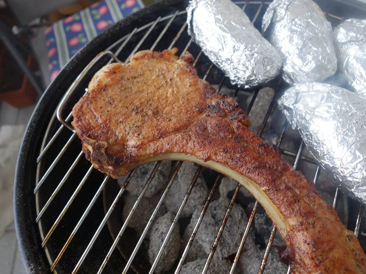 Rezept: Grillen: TOMAHAWK-STEAK Bild Nr. 2817 Grillen: TOMAHAWK-STEAK - Rezept - Bild Nr. 2817