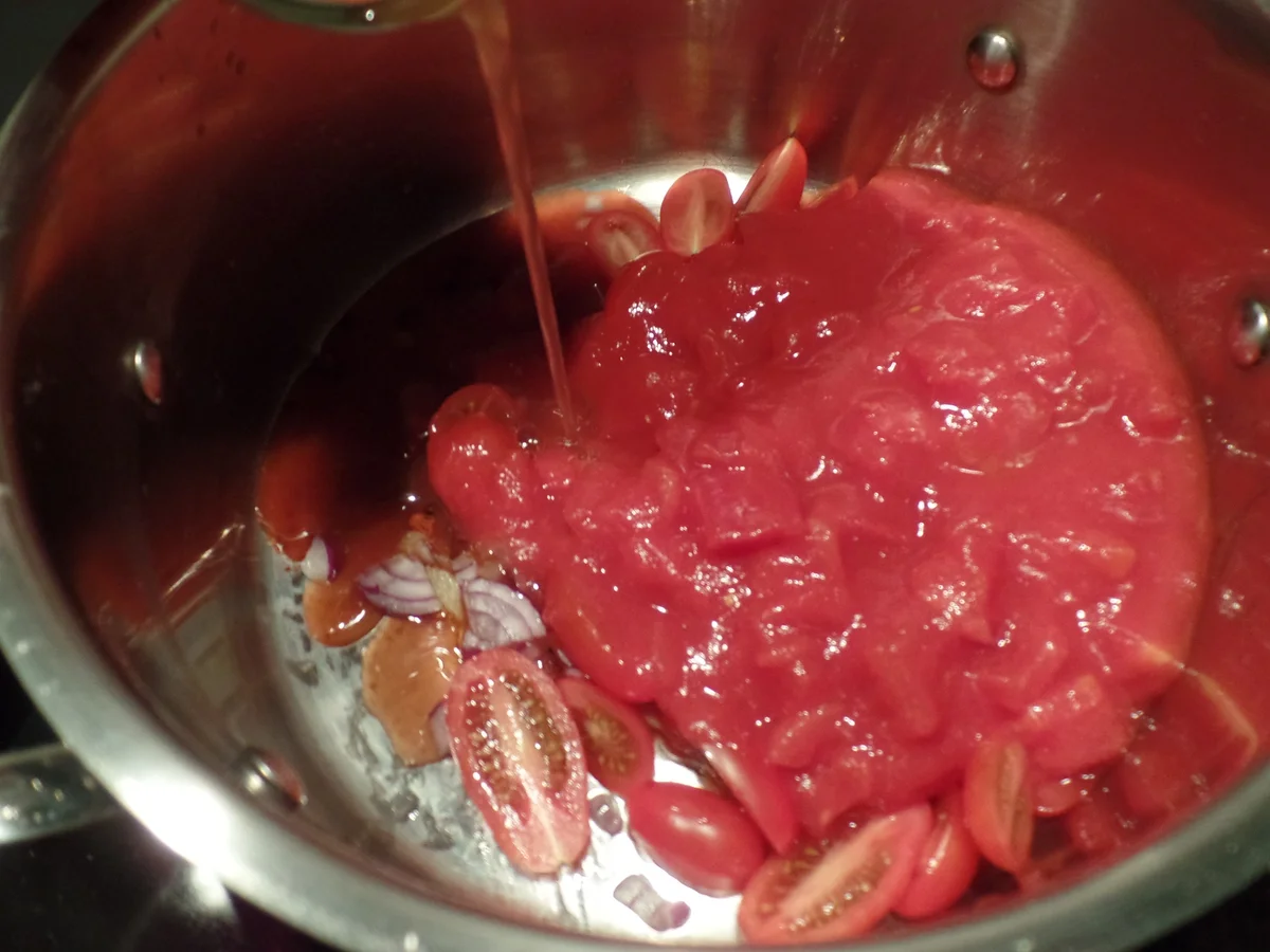 Hackbällchen in Tomatensauce - Rezept - Bild Nr. 2809