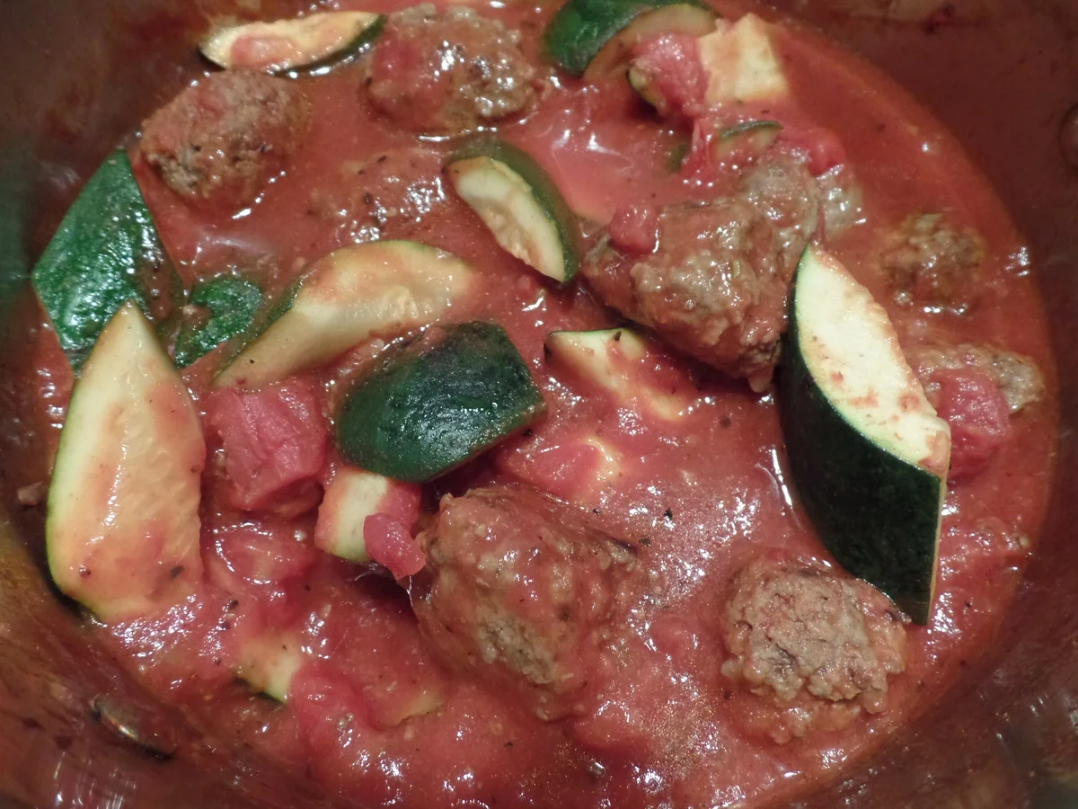 Hackbällchen in Tomatensauce - Rezept - Bild Nr. 2812