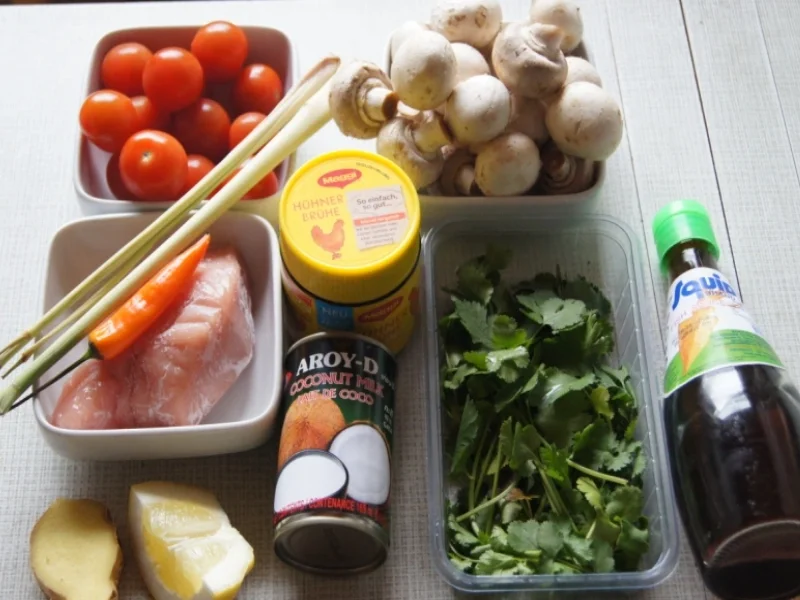 Rezept: Asiatische Kokossuppe Bild Nr. 2803 Asiatische Kokossuppe - Rezept - Bild Nr. 2803