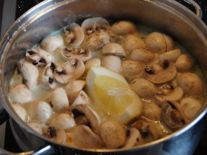 Rezept: Asiatische Kokossuppe Bild Nr. 2807 Asiatische Kokossuppe - Rezept - Bild Nr. 2807