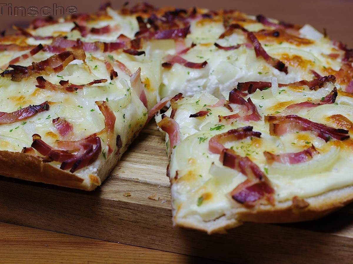 Fladenbrot -überbacken- Elsässer Art - Rezept - kochbar.de