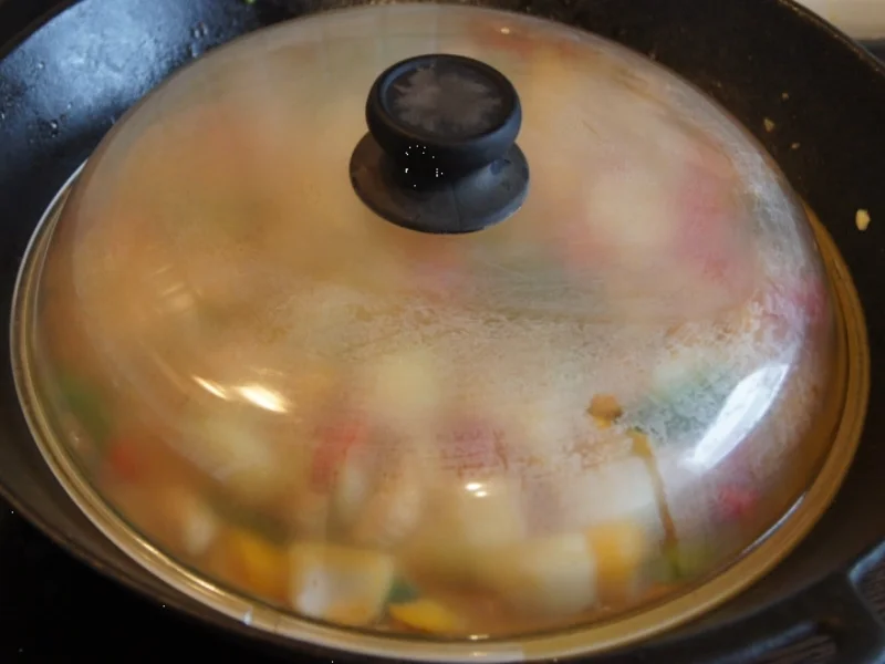 Gemüsecurry mit Hähnchenbrustfilet im Wok und Basmatireis - Rezept - Bild Nr. 2814