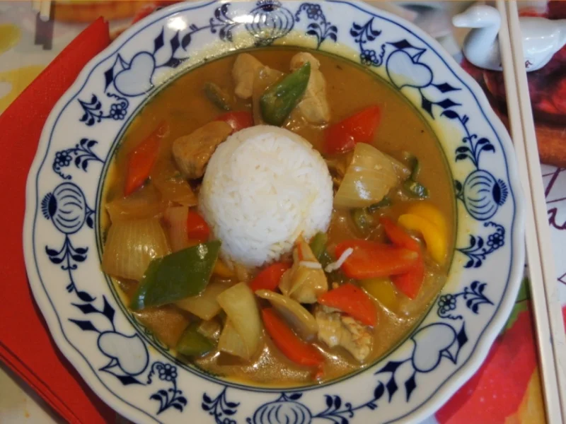 Gemüsecurry mit Hähnchenbrustfilet im Wok und Basmatireis - Rezept - Bild Nr. 2821