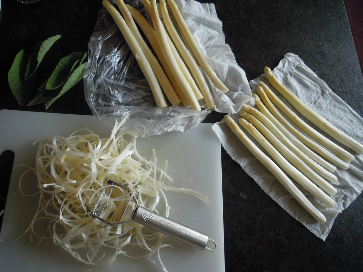 Rezept: Spargel Saltimbocca Bild Nr. 2824 Spargel Saltimbocca - Rezept - Bild Nr. 2824