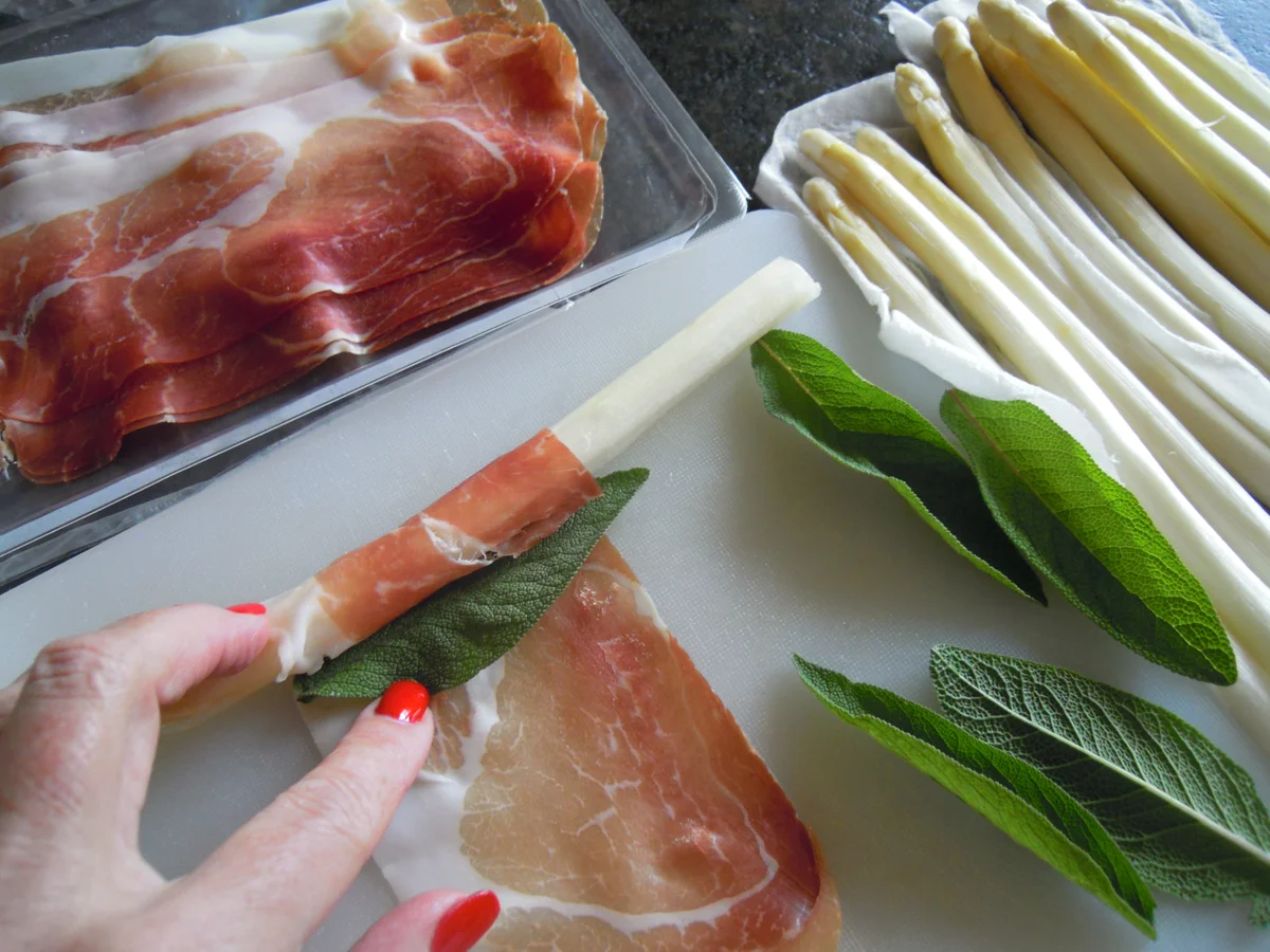 Rezept: Spargel Saltimbocca Bild Nr. 2826 Spargel Saltimbocca - Rezept - Bild Nr. 2826