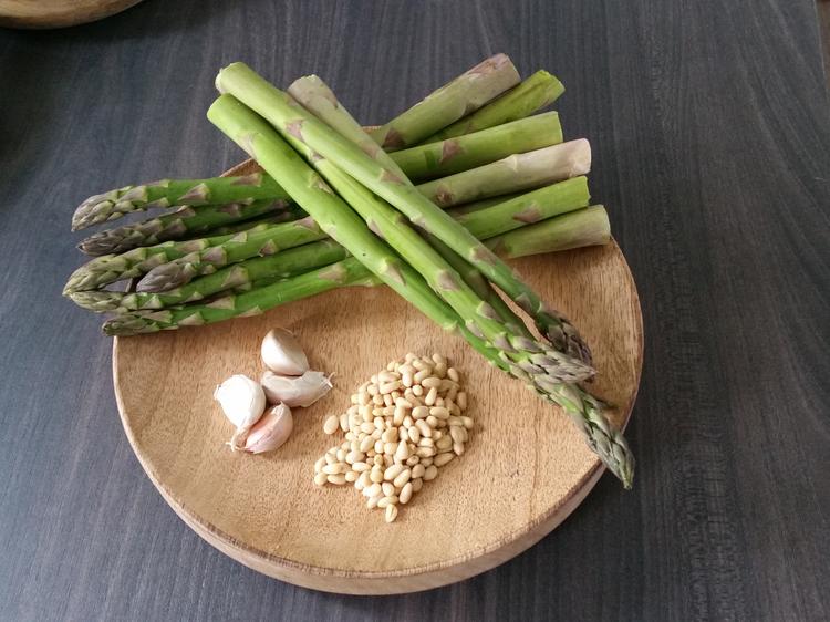 Grüner Spargel gebraten - schnell &amp; einfach
