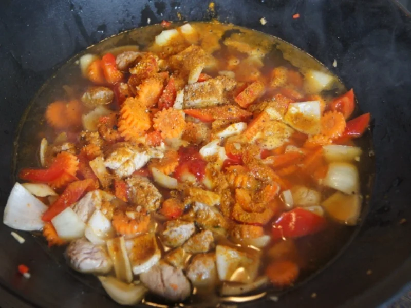 Asiatisches-Gulasch mit Curry-Drillingen - Rezept - Bild Nr. 2838