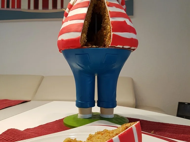 "Möhrenkuchen" für Joni als Piratentorte - Rezept - Bild Nr. 2859