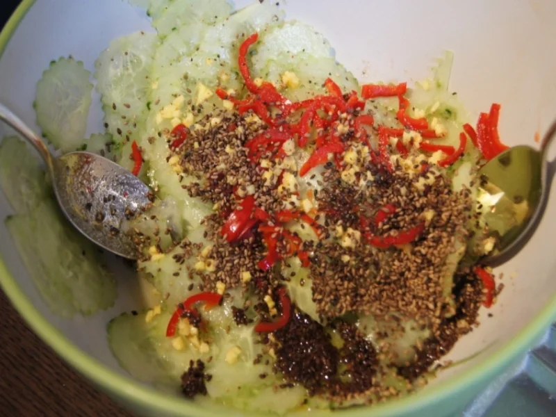 Asiatischer Gurkensalat - Rezept - Bild Nr. 7