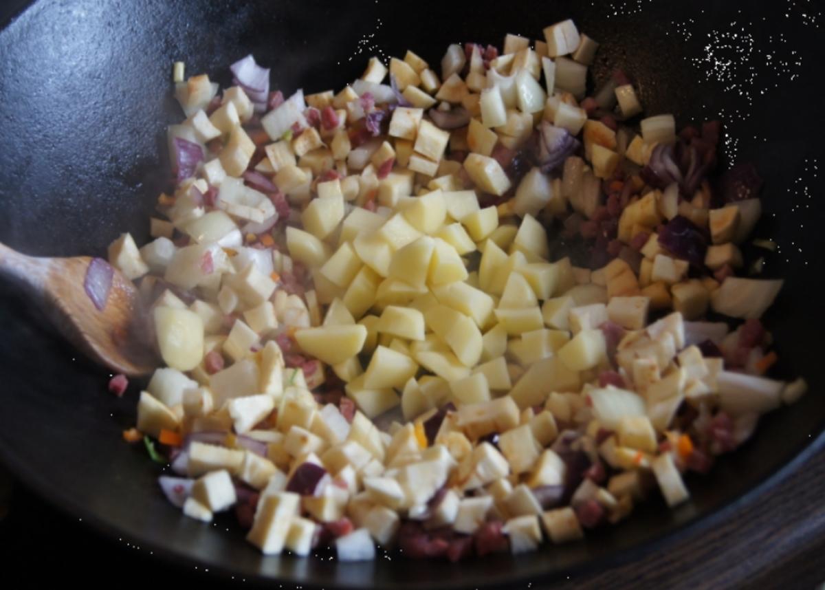 Asiatisches Ratatouille im Wok mit gekochten Ei - Rezept - Bild Nr. 2892