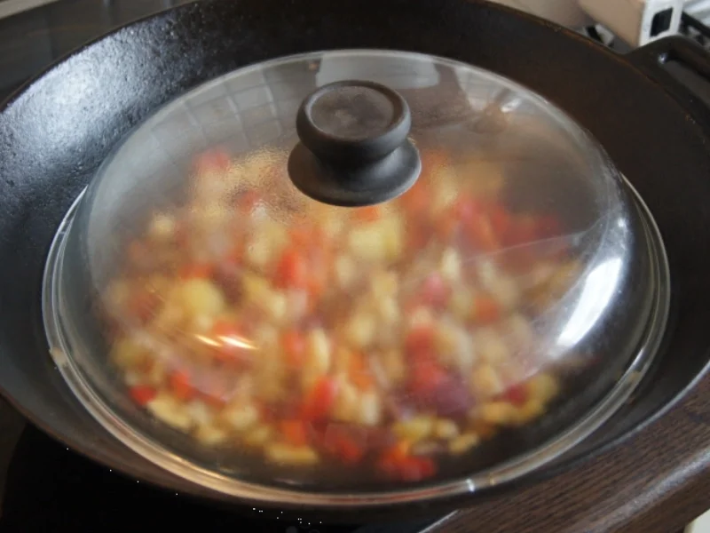 Asiatisches Ratatouille im Wok mit gekochten Ei - Rezept - Bild Nr. 2894