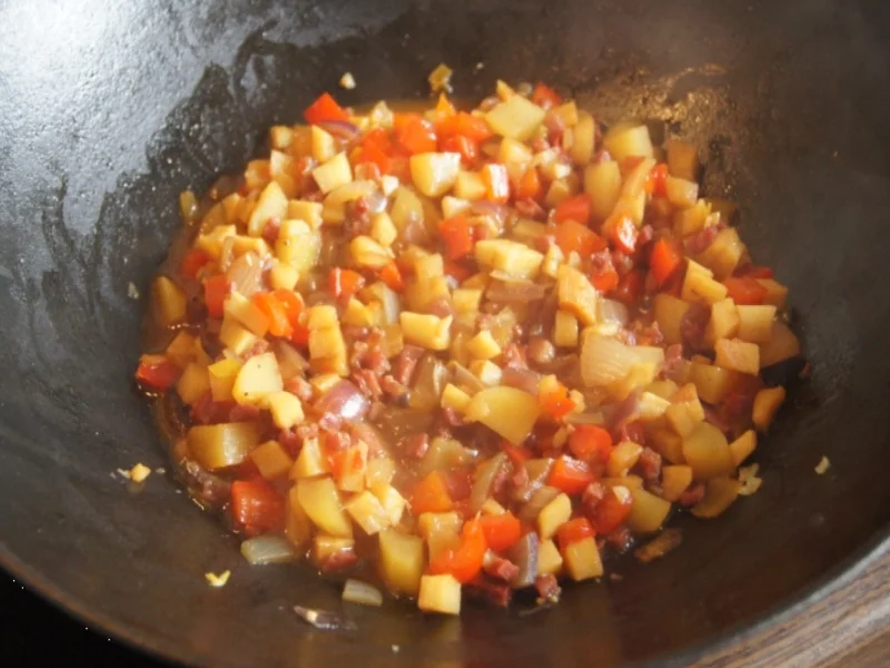 Asiatisches Ratatouille im Wok mit gekochten Ei - Rezept - Bild Nr. 2896