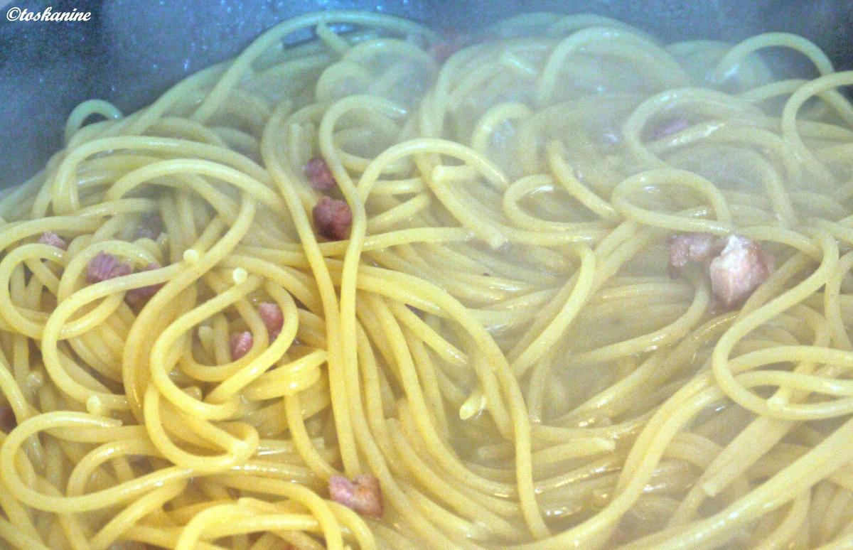 Spaghetti Carbonara - Rezept - Bild Nr. 7