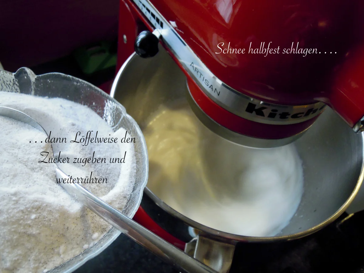 Rezept: Rhabarber Sahne Kuchen Bild Nr. 2900 Rhabarber Sahne Kuchen - Rezept - Bild Nr. 2900