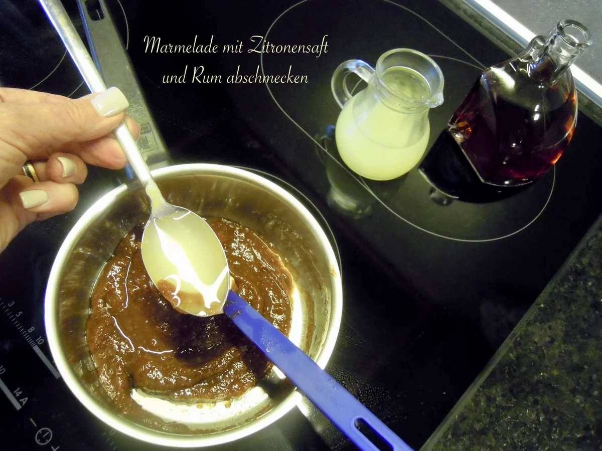 Rezept: Rhabarber Sahne Kuchen Bild Nr. 2915 Rhabarber Sahne Kuchen - Rezept - Bild Nr. 2915