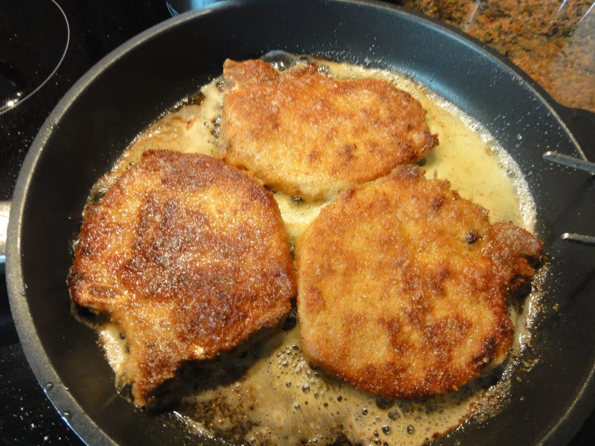 Fleisch:   STIELKOTELETT mit Kräuterbutterspargel - Rezept - Bild Nr. 3
