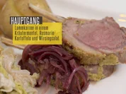 Lammkarree mit Kräutermantel mit Rosmarinkartoffeln und einem Wirsingsalat - Rezept - Bild Nr. 2