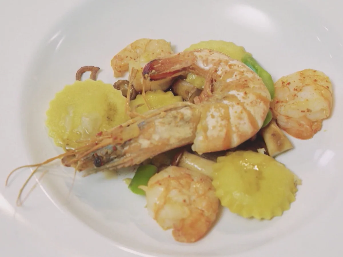 Rezept: Ravioli mit Ricotta-Garnelenfüllung und Pilzvinaigrette Bild Nr. 3 Ravioli mit Ricotta-Garnelenfüllung und Pilzvinaigrette - Rezept - Bild Nr. 3