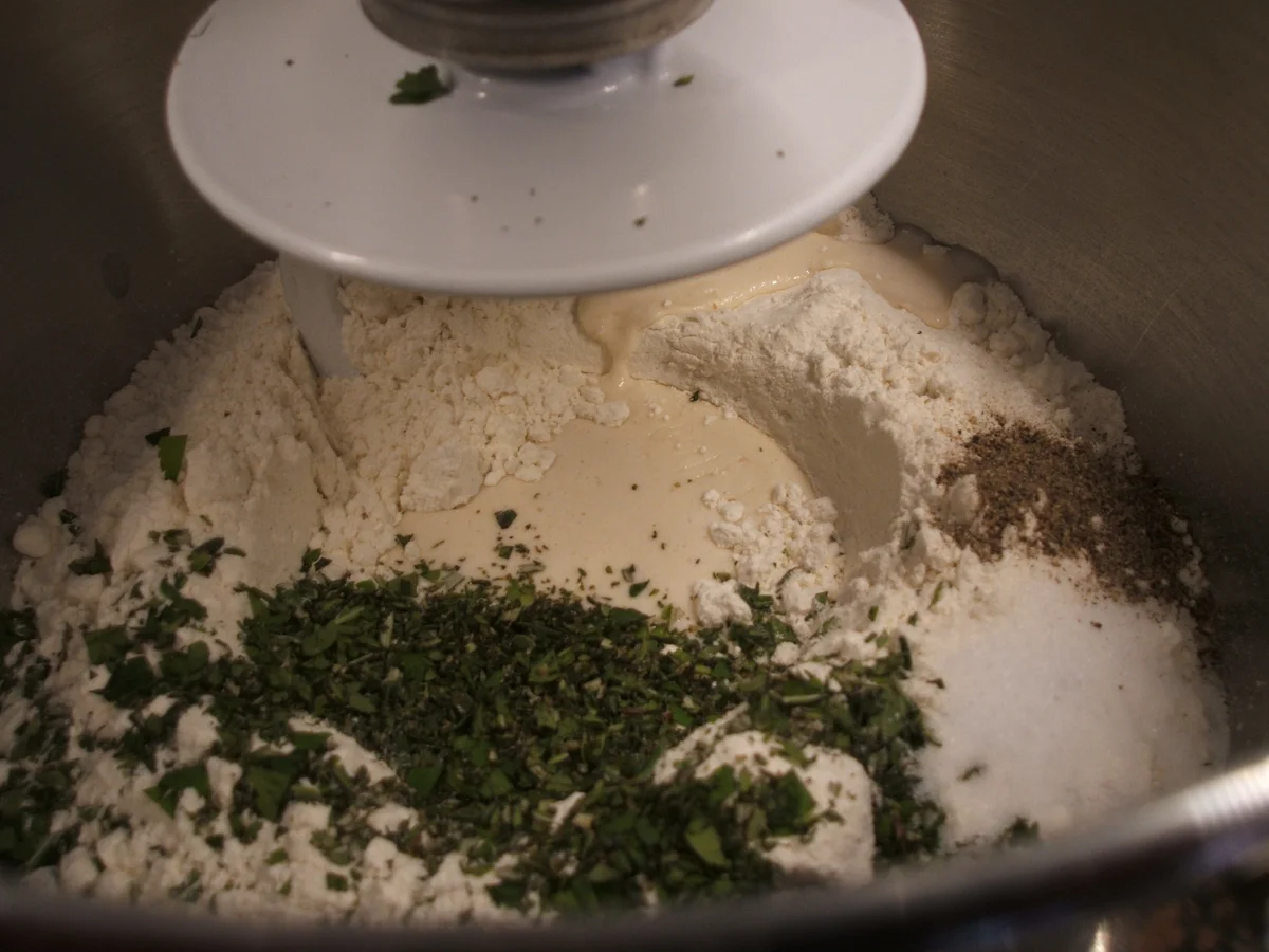 Pikantes Backen: Deftiger Hefezopf mit Gemüsefüllung - Rezept - Bild Nr. 2898