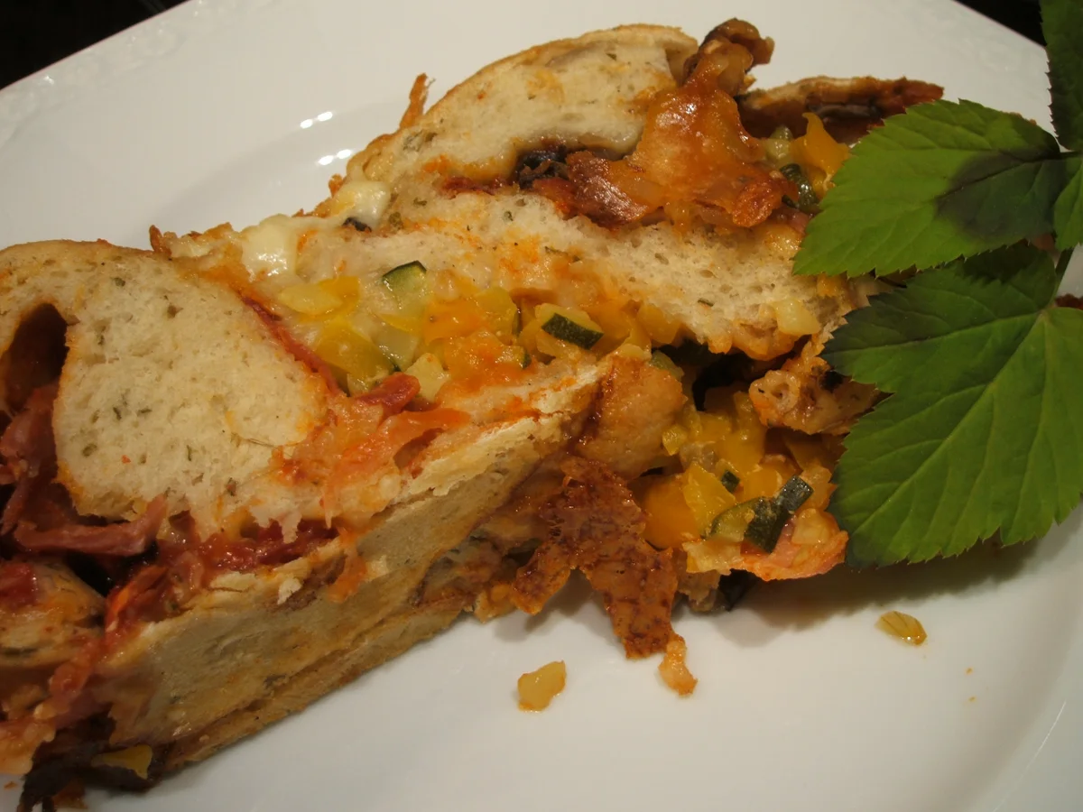 Pikantes Backen: Deftiger Hefezopf mit Gemüsefüllung - Rezept - Bild Nr. 2909