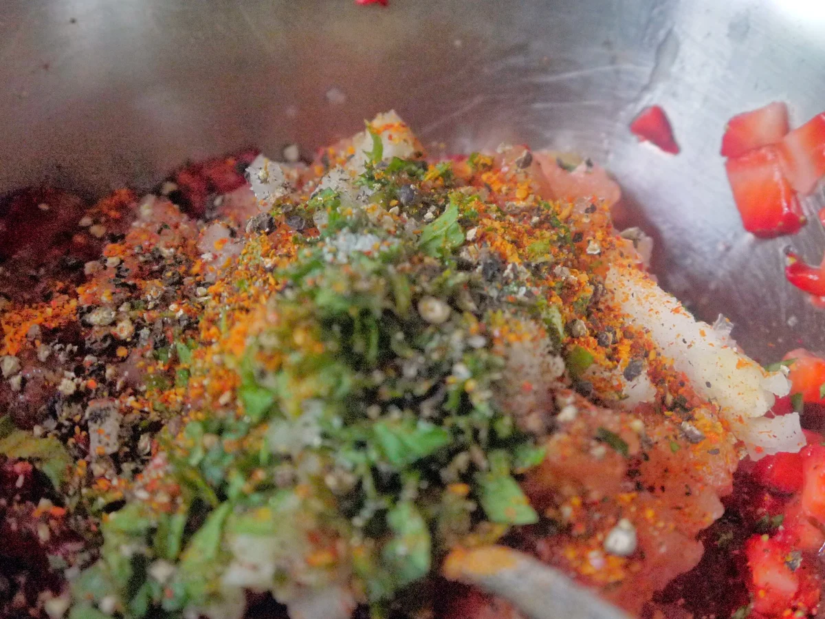 Büffelmozzarella mit Erdbeer.-Tomaten-Salsa - Rezept - Bild Nr. 2905