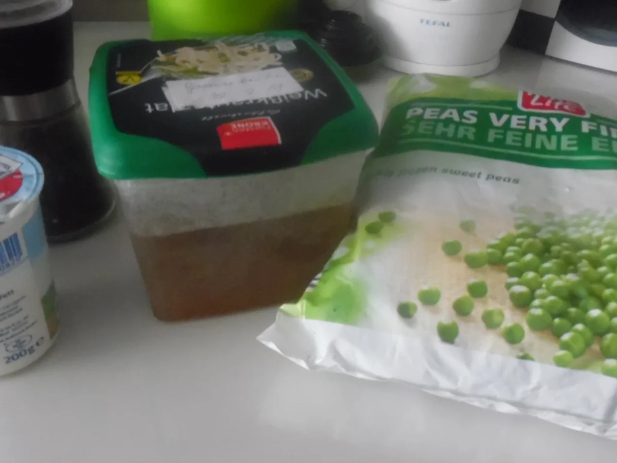 Rezept: Grüne Erbsensuppe mit scharfem Garnelenspieß Bild Nr. 2909 Grüne Erbsensuppe mit scharfem Garnelenspieß - Rezept - Bild Nr. 2909