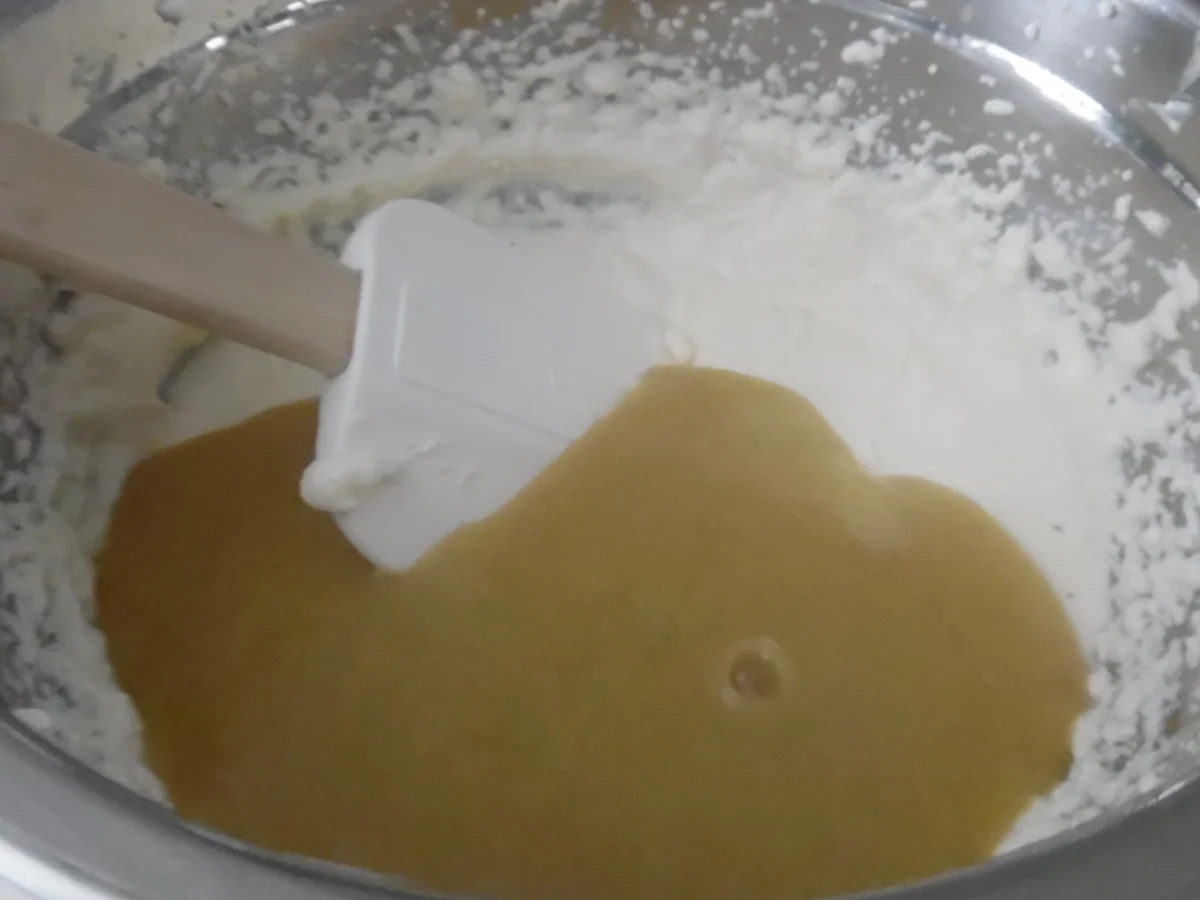 Rezept: "Rhabarber-Traum"- Geburtstagstorte Bild Nr. 2933 "Rhabarber-Traum"- Geburtstagstorte - Rezept - Bild Nr. 2933