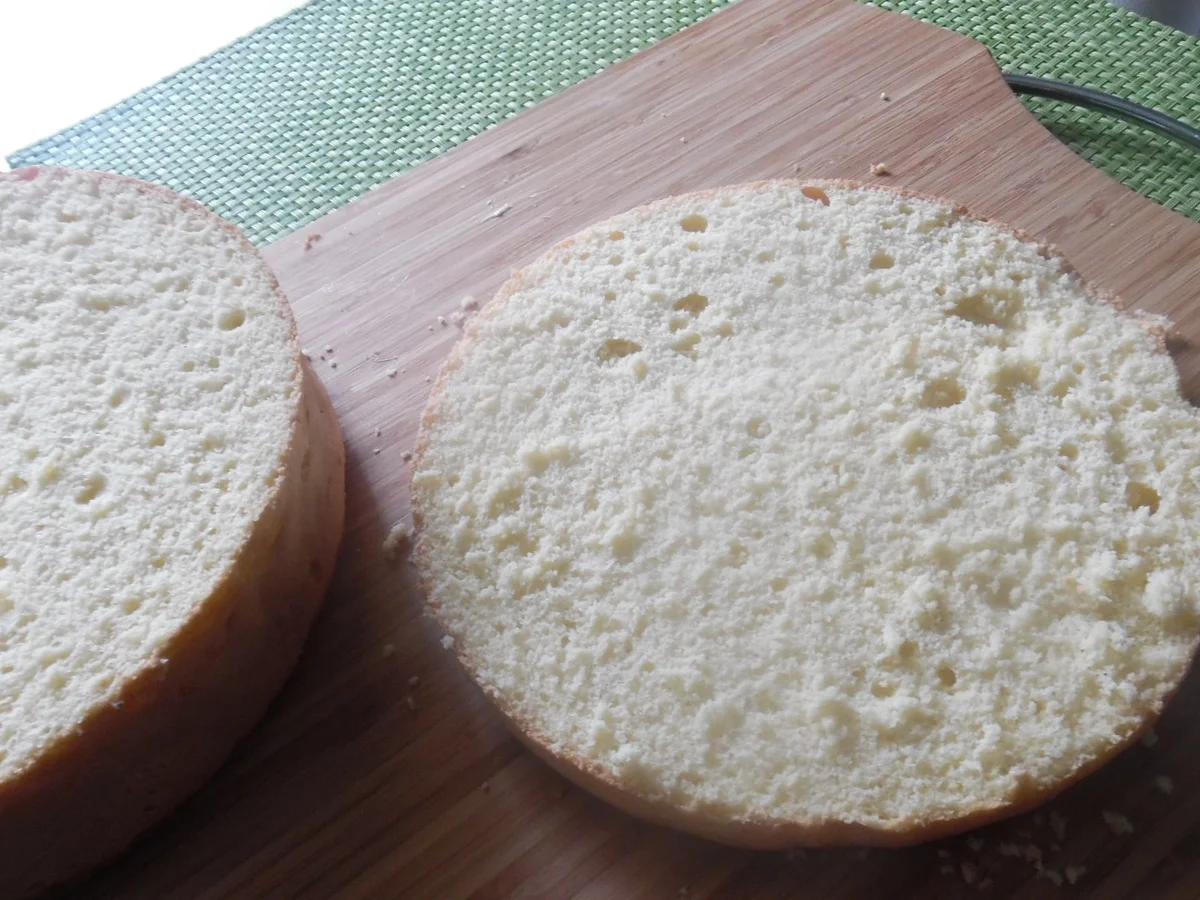 Rezept: "Rhabarber-Traum"- Geburtstagstorte Bild Nr. 2934 "Rhabarber-Traum"- Geburtstagstorte - Rezept - Bild Nr. 2934