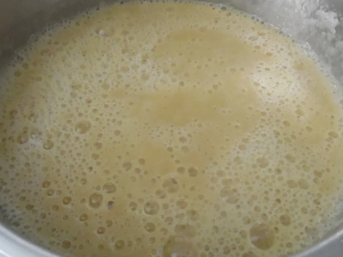 Rezept: "Rhabarber-Traum"- Geburtstagstorte Bild Nr. 2936 "Rhabarber-Traum"- Geburtstagstorte - Rezept - Bild Nr. 2936