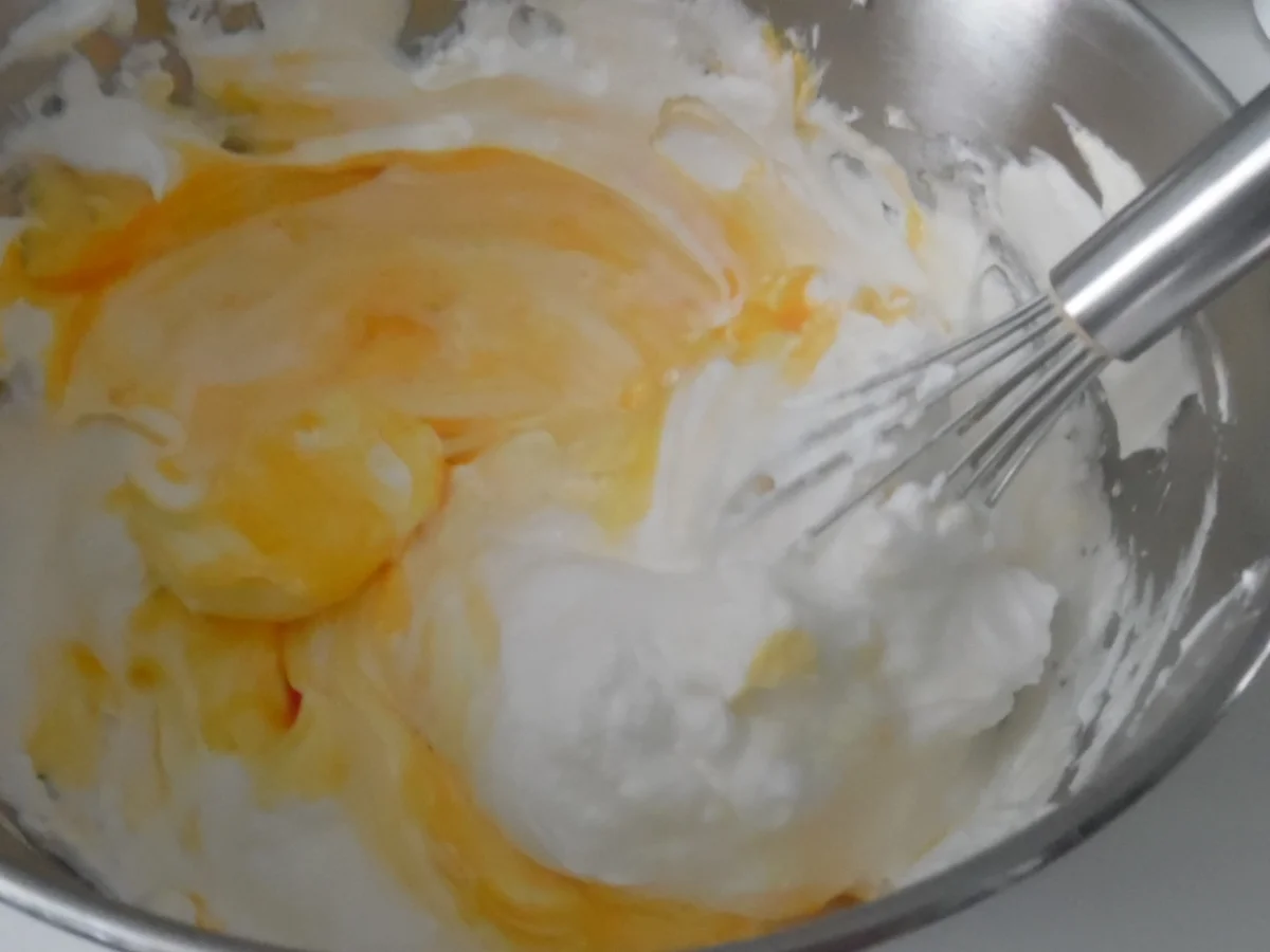 Rezept: "Rhabarber-Traum"- Geburtstagstorte Bild Nr. 2949 "Rhabarber-Traum"- Geburtstagstorte - Rezept - Bild Nr. 2949