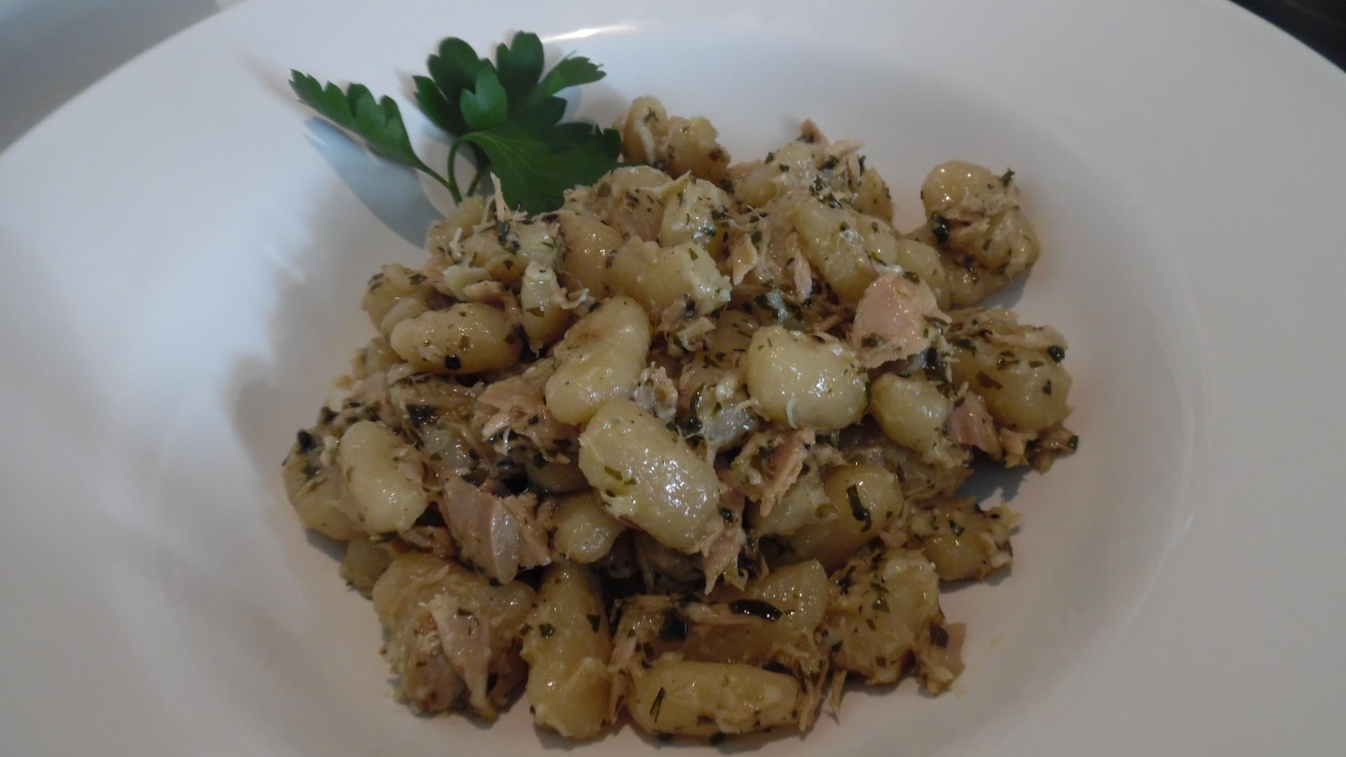 Bilder für Cavatelli mit Thunfisch-Zitronen-Soße und Parmesan - Rezept