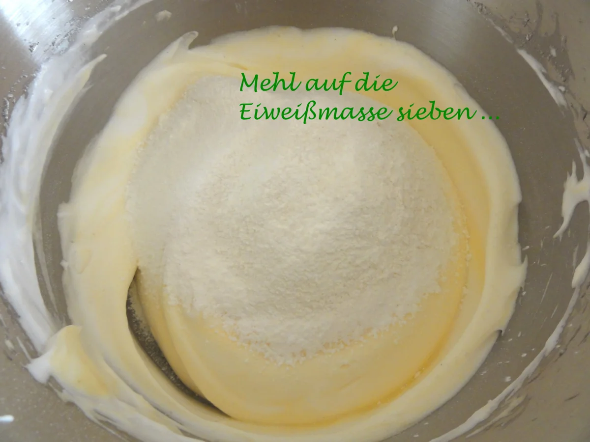 Biskuit:   ZITRONEN ~ SAHNE ~ ROLLE - Rezept - Bild Nr. 2927