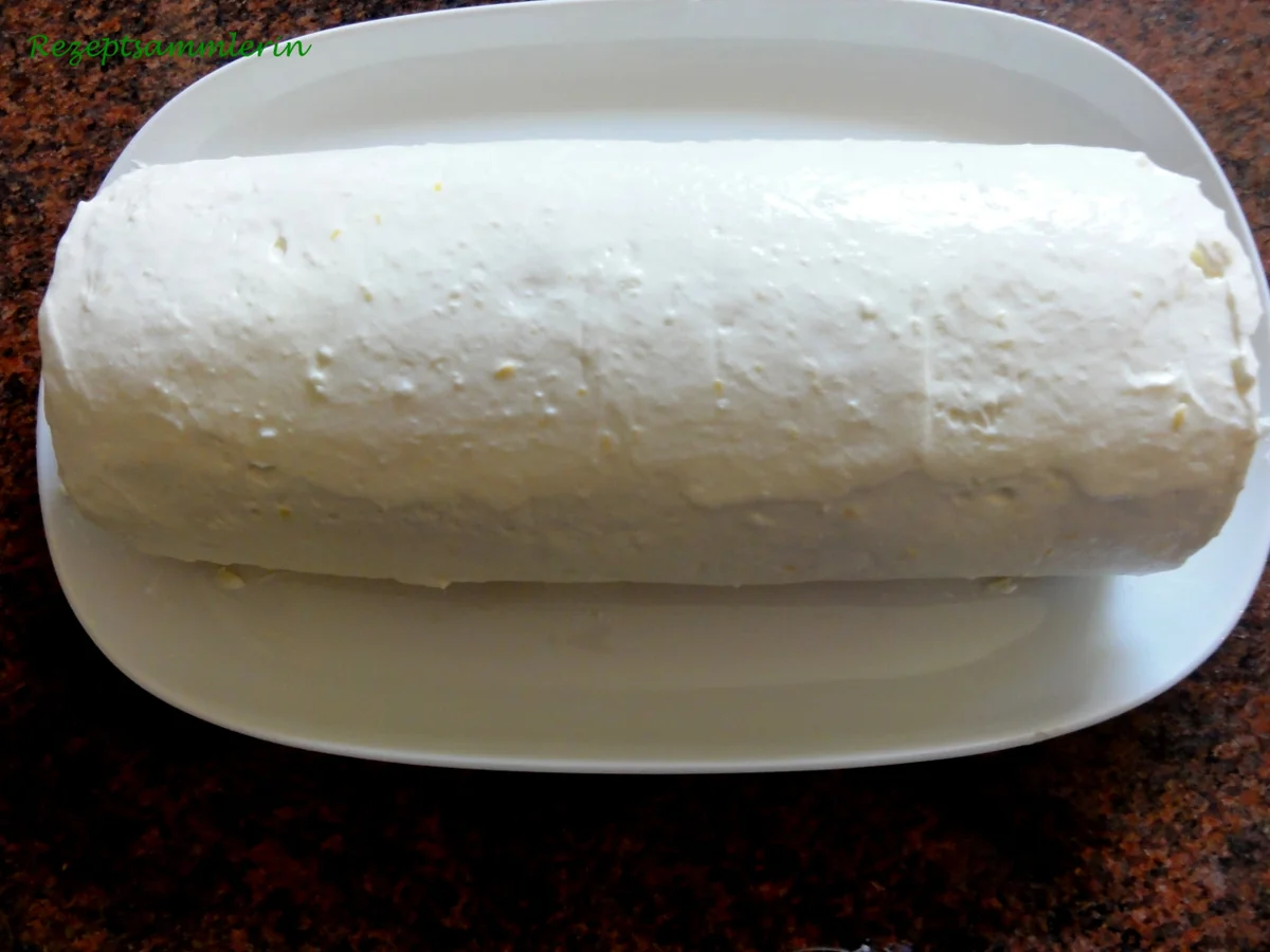 Biskuit:   ZITRONEN ~ SAHNE ~ ROLLE - Rezept - Bild Nr. 2936