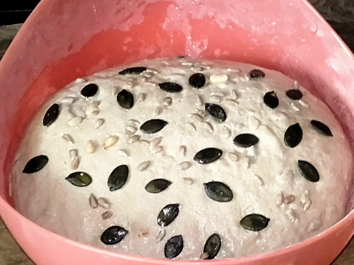 Rezept: Körnerbrot - Mischbrot mit Sauerteig Bild Nr. 2949 Körnerbrot - Mischbrot mit Sauerteig - Rezept - Bild Nr. 2949