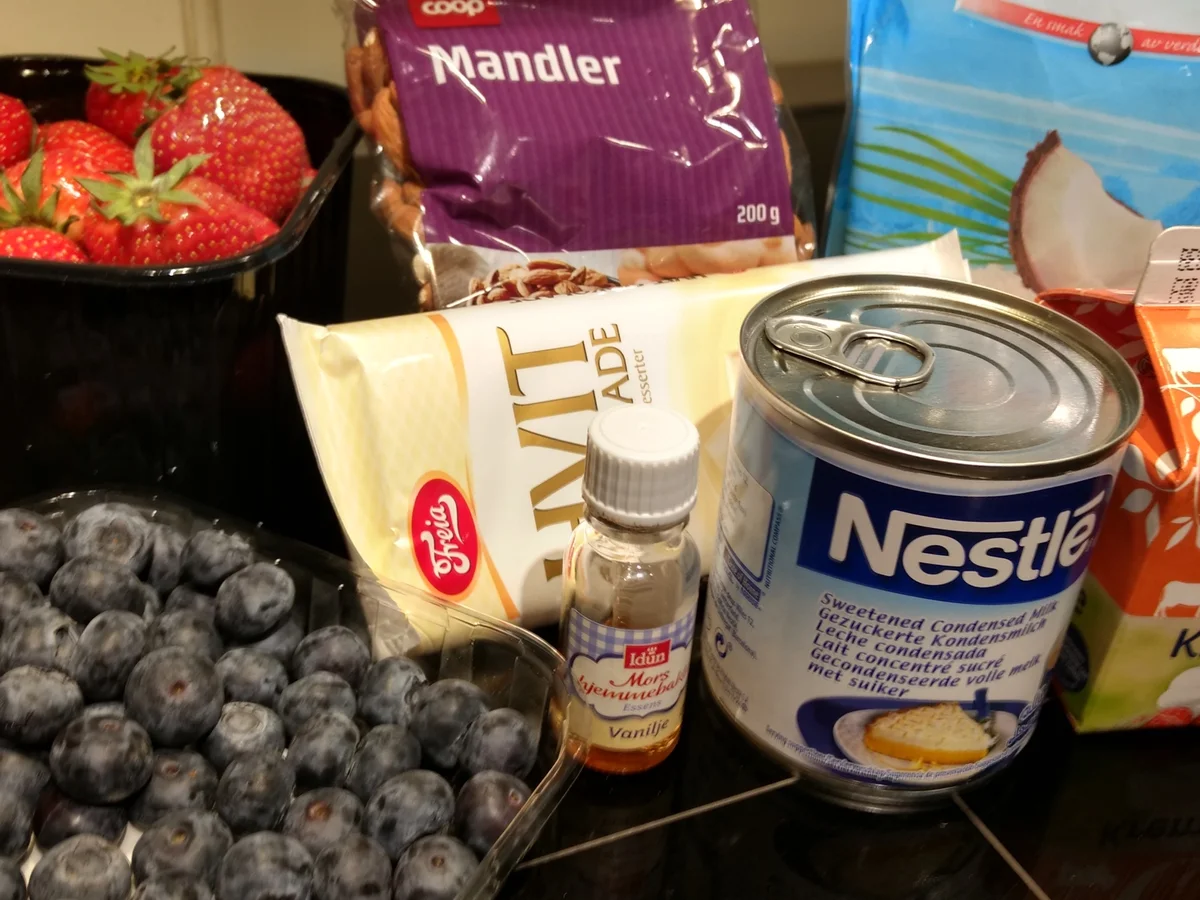 Rezept: BiNe` S 17. MAI EISTORTE Bild Nr. 2 BiNe` S 17. MAI EISTORTE - Rezept - Bild Nr. 2