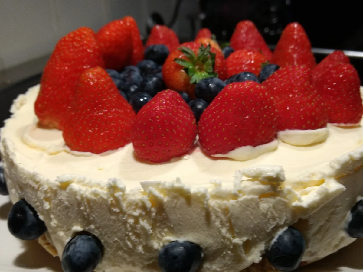 Rezept: BiNe` S 17. MAI EISTORTE Bild Nr. 6 BiNe` S 17. MAI EISTORTE - Rezept - Bild Nr. 6