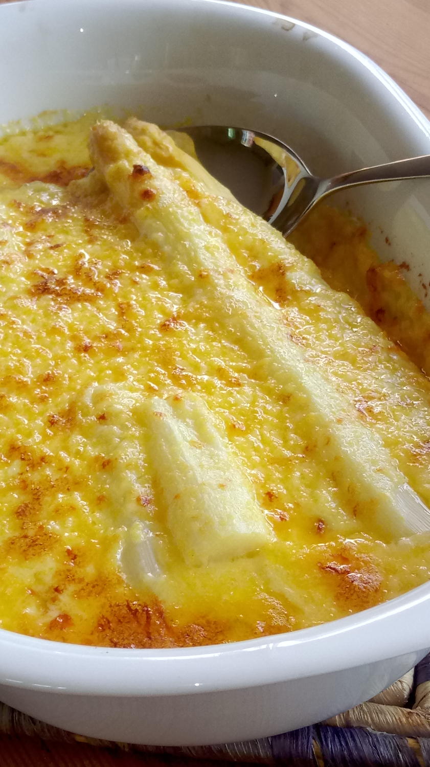 gratinierter Spargel mit Sauce Mornay - Rezept - kochbar.de