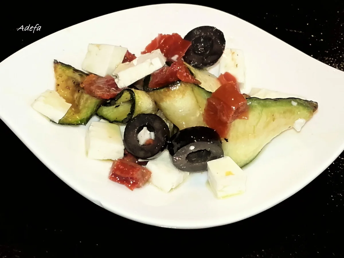 Zucchini Salat mit Essig-Öl-Dressing - Rezept - Bild Nr. 2940