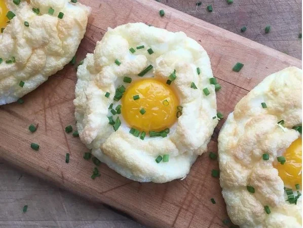 Cloud Eggs: Wolken-Eier zum Frühstück - Rezept - Bild Nr. 2