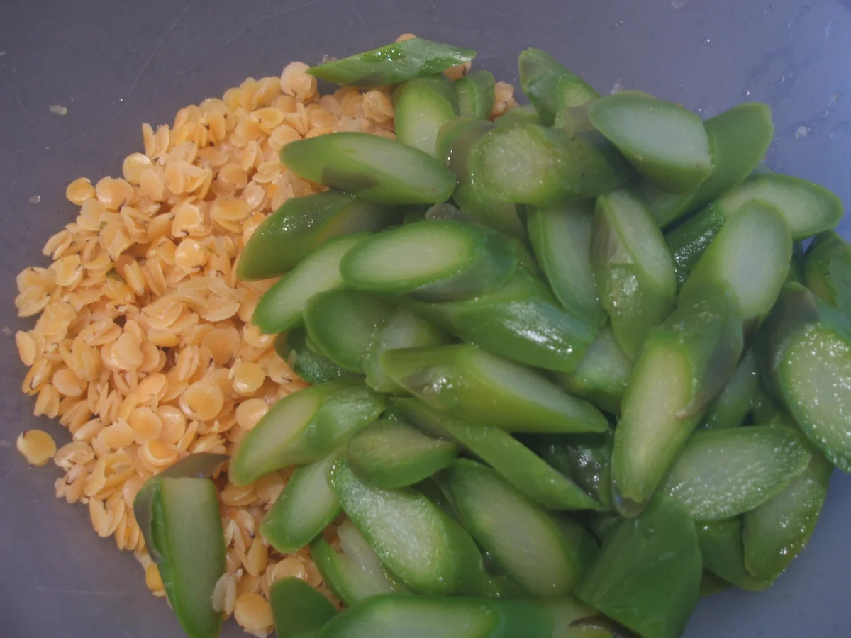 Salate: Linsen-Spargel-Salat mit Knoblauch-Croutons - Rezept - Bild Nr. 2945