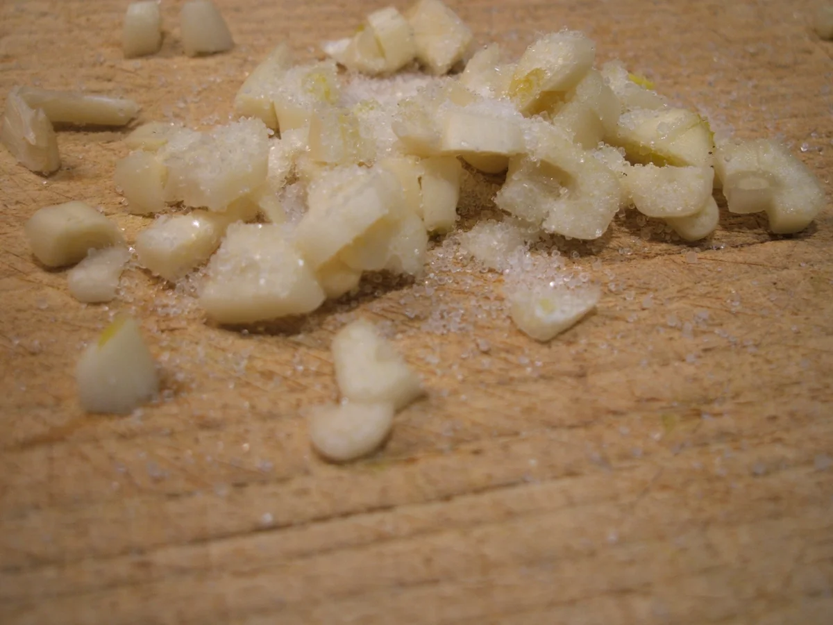 Salate: Linsen-Spargel-Salat mit Knoblauch-Croutons - Rezept - Bild Nr. 2949