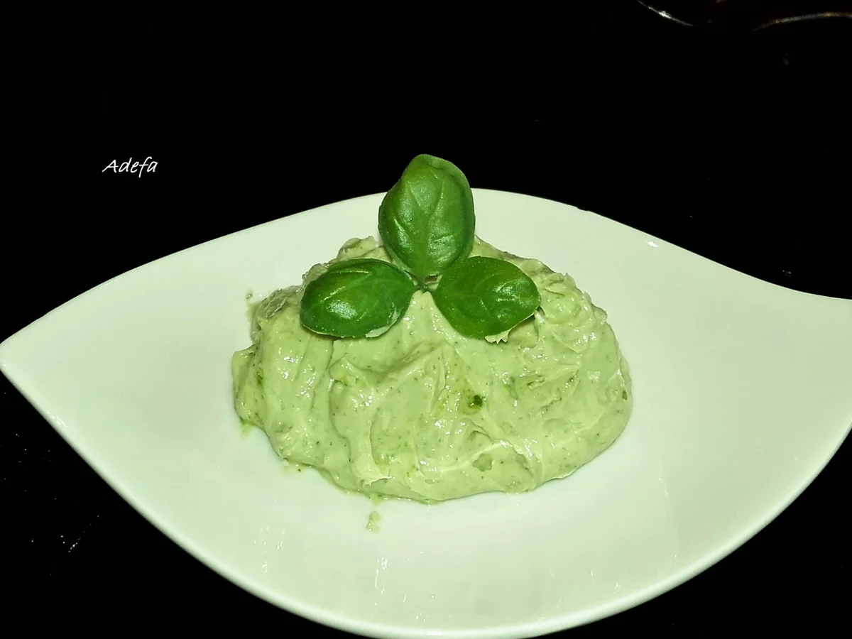 Rezept: Cremige Kräuterbutter Bild Nr. 2956 Cremige Kräuterbutter - Rezept - Bild Nr. 2956