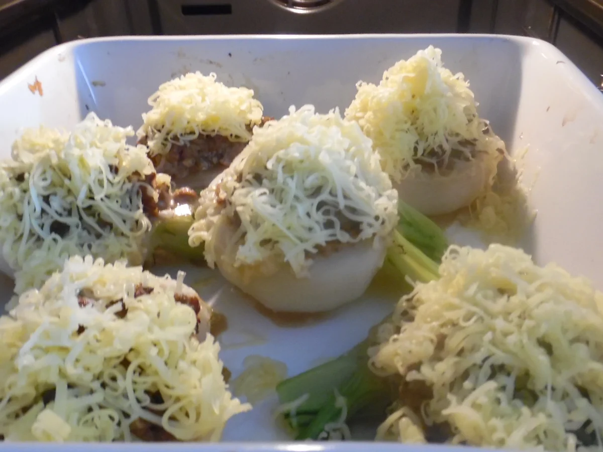 Teltower Rübchen gefüllt und überbacken mit Meerrettich-Rahm-Soße - Rezept - Bild Nr. 2950