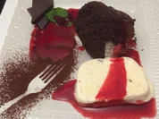 Schokovulkan und Halbgefrorenes mit Feuerbeeren - Rezept - Bild Nr. 2