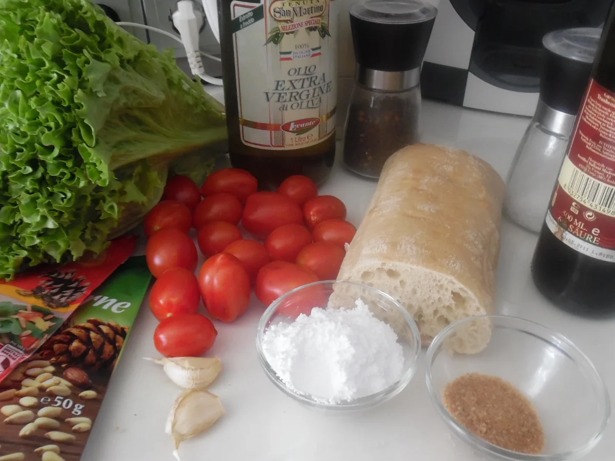 Rezept: Italienischer Brotsalat Bild Nr. 2958 Italienischer Brotsalat - Rezept - Bild Nr. 2958