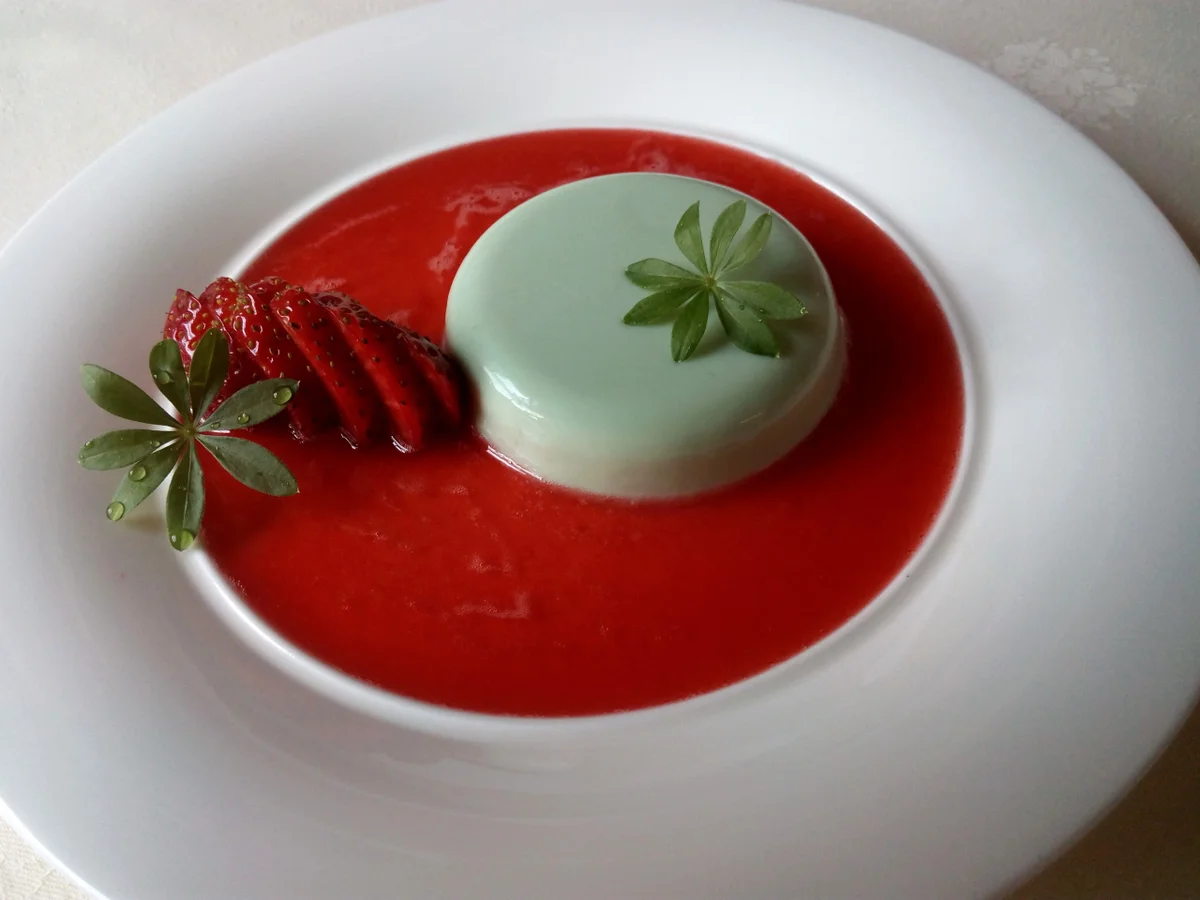 Rezept: Waldmeister - Panna Cotta ... Bild Nr. 2 Waldmeister - Panna Cotta ... - Rezept - Bild Nr. 2